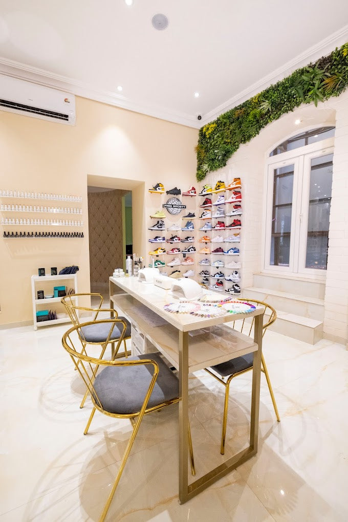 Luxury Wash, Blow Dry & Head Massage Experience