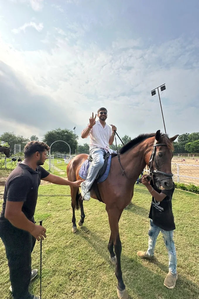 A Horse & Hearth Date For Two