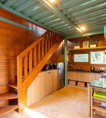 Firefly Treehouse Stay: A Quiet Escape in Nature For Two
