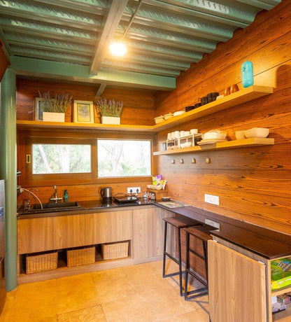 Firefly Treehouse Stay: A Quiet Escape in Nature For Two