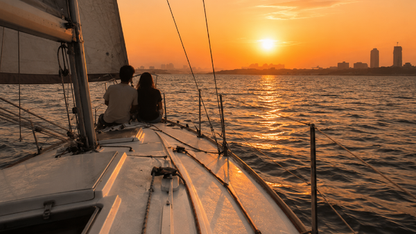 Learn How To Sail: The Art Of Sailing For Two