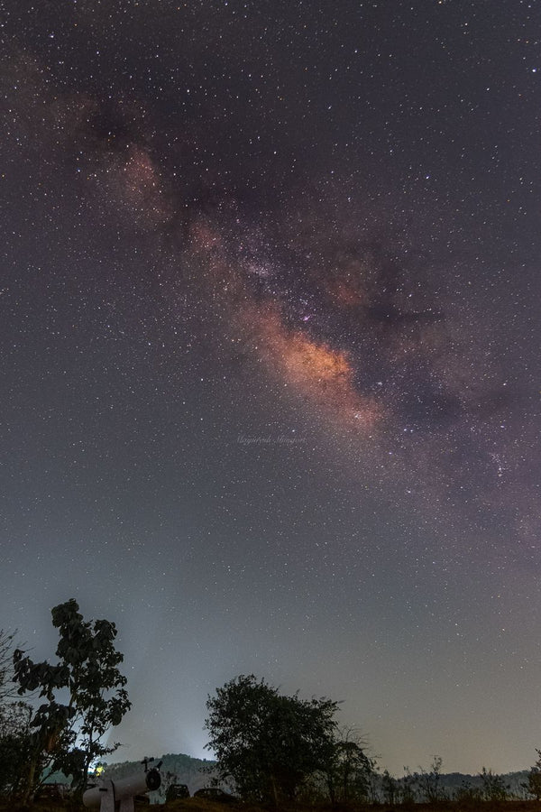 The Greatest Show on Earth – Stargazing Retreat For Two