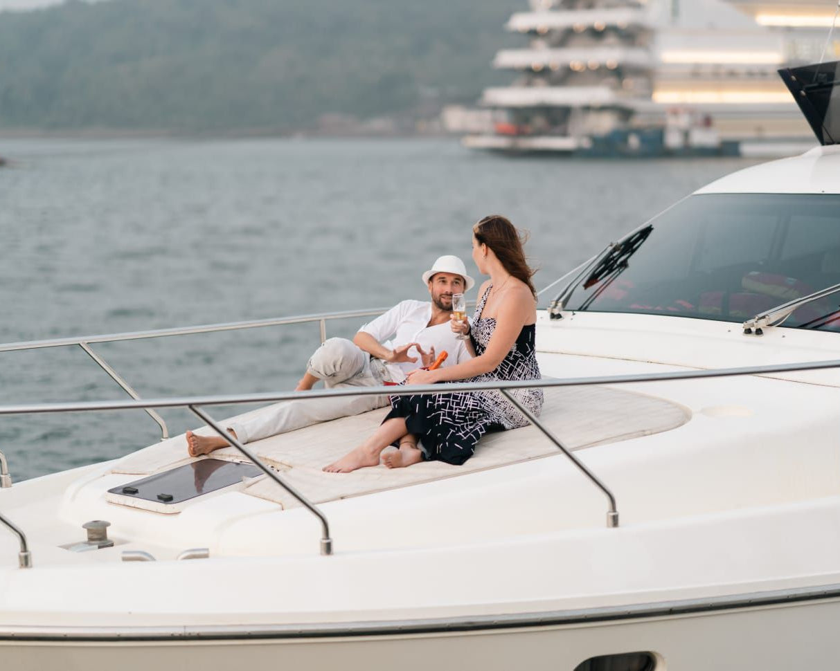 Celebration Sails: A Personalized Yacht Experience for 4